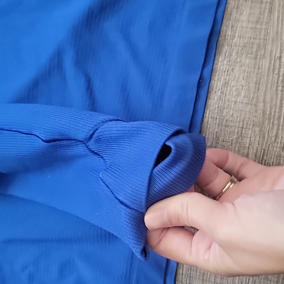 Lululemon size 4 - Picture 3 of 6